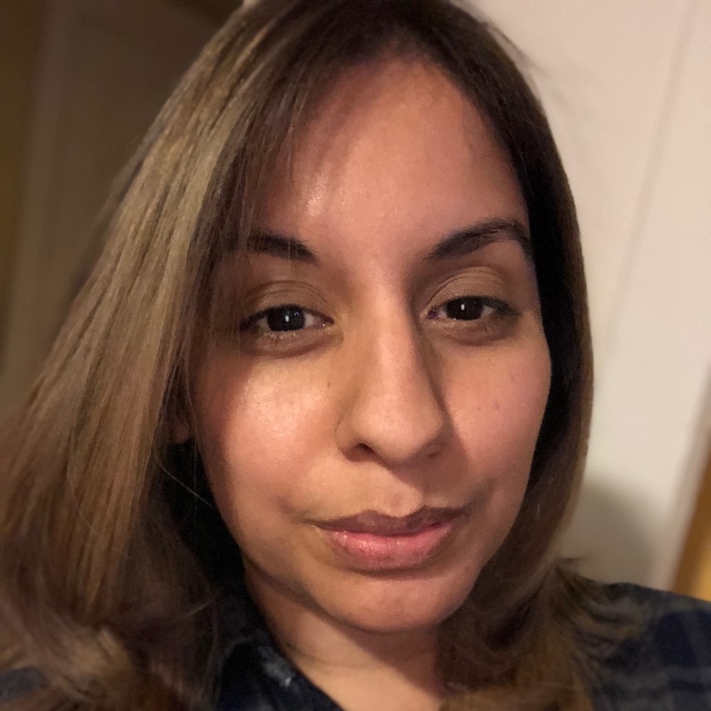 Meet your Posher, Mariela